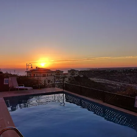 3 Stanze Da Letto, 2 Bagni, Piscina Privata