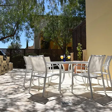 Feriehus 3 Stanze Da Letto, 2 Bagni, Piscina Privata *
